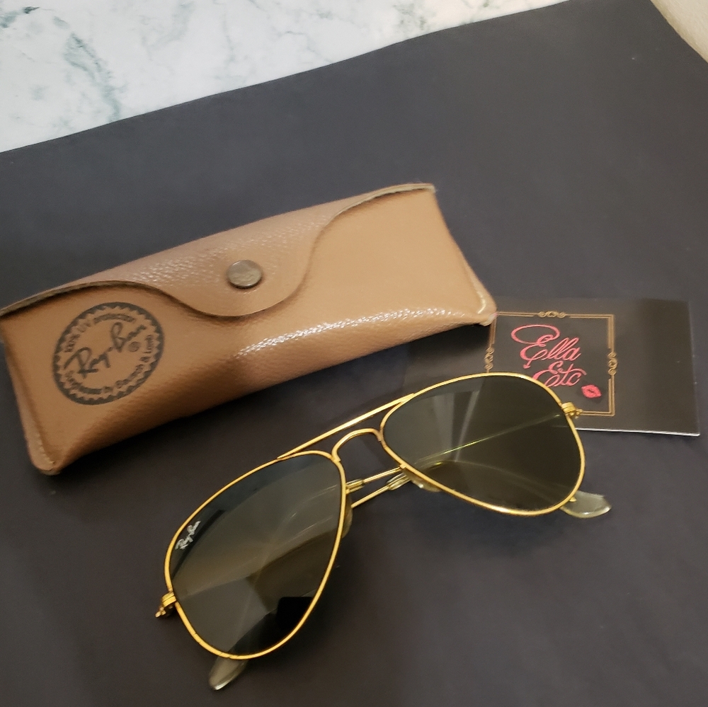 Ray-Ban Gold and Black Aviator Sunglasses - Picture 2 of 15
